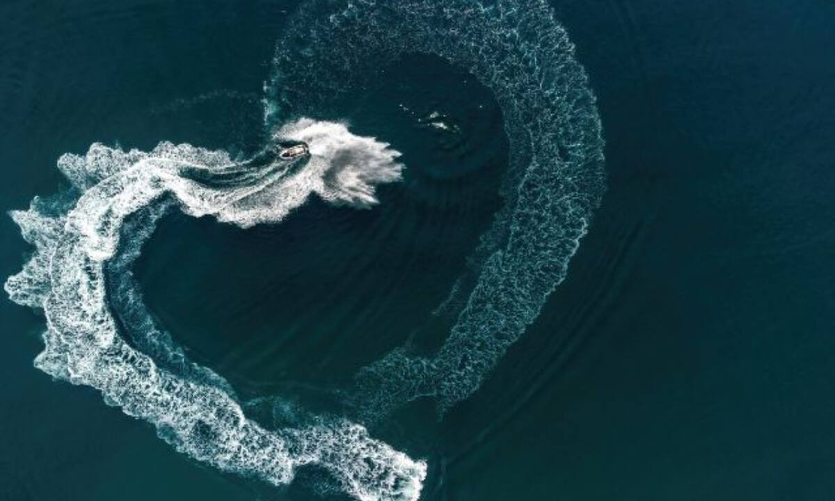 Προβλέψεις Αυγούστου για τα αισθηματικά των ζωδίων: Τι σε περιμένει;