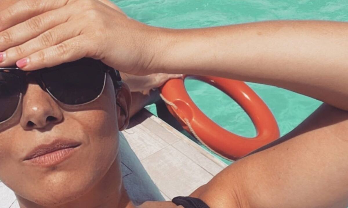 Ελιάνα Χρυσικοπούλου: Στα Λιχαδονήσια με τις κόρες της (pics & vid)