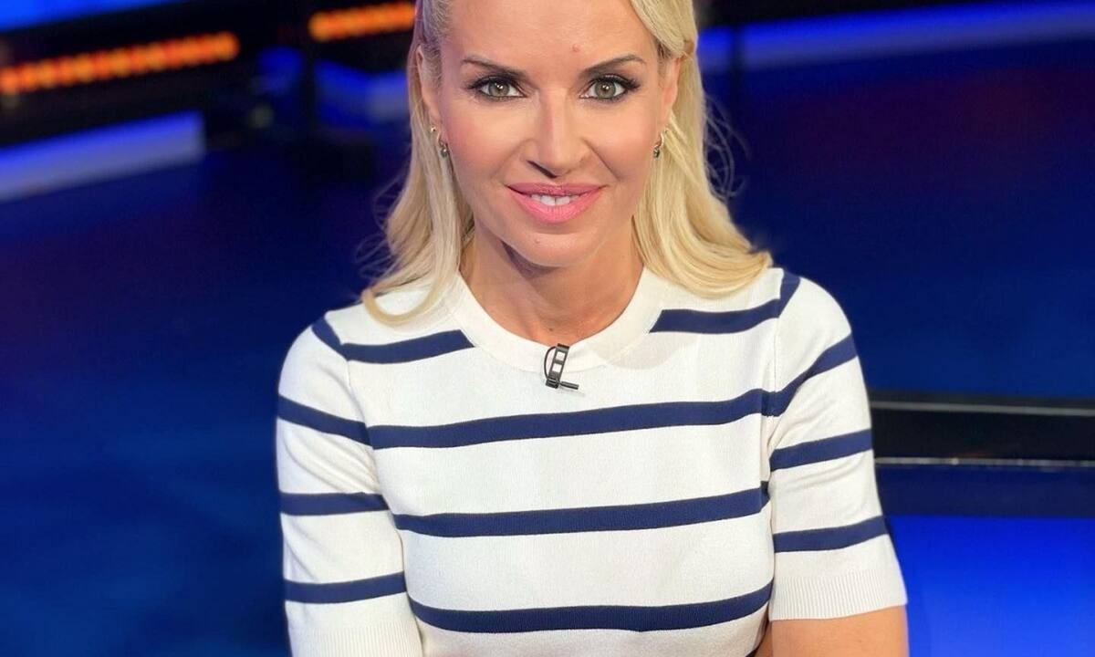 Πρέπει να δεις τις φωτογραφίες της Μαρίας Μπεκατώρου στη Μύκονο