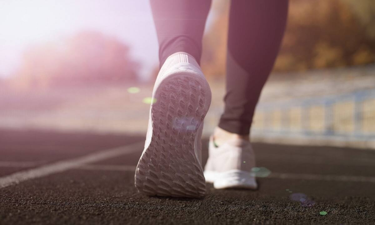 Γιατί πρέπει να περπατάτε για δύο λεπτά μετά από κάθε γεύμα
