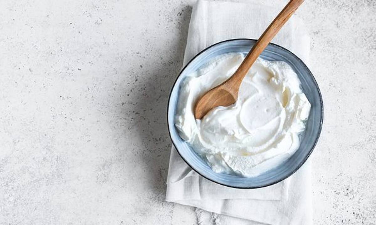 Φροντίστε την επιδερμίδα σας με γιαούρτι