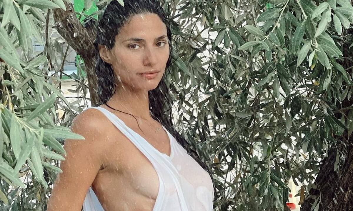 5 φορές που η Ηλιάνα Παπαγεωργίου πόζαρε σαν GNTM και οι φωτογραφίες της έγιναν viral