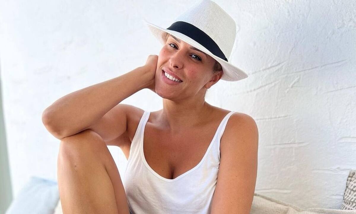 Έλενα Ασημακοπούλου: Γιορτάζει η κόρη της και αυτές είναι οι πιο τρυφερές φώτο τους από την παραλία