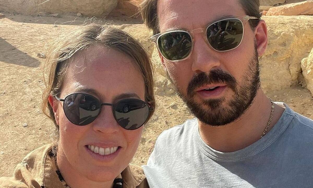 Νίνα Φλορ – Φίλιππος Γλύξμπουργκ: Στην Πάρο για τις καλοκαιρινές τους διακοπές