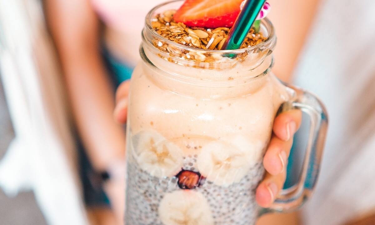 3 δροσιστικά smoothies που θα σου χαρίσουν ενέργεια