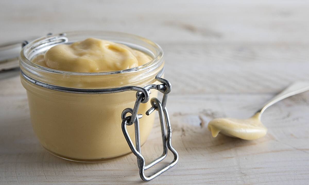 Απίθανη και πολύ δροσερή λεμονόκρεμα από τον Άκη Πετρετζίκη