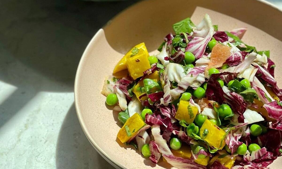 Πώς θα φτιάξεις την πιο καλοκαιρινή σαλάτα