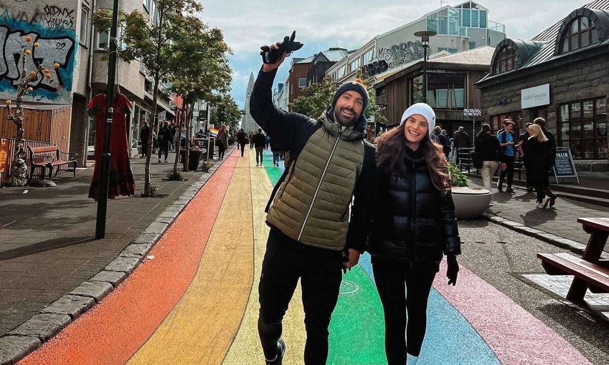 Μπόμπα και Τανιμανίδης τραγουδούν Αργυρό στην Ισλανδία: Η απάντηση του Κωνσταντίνου