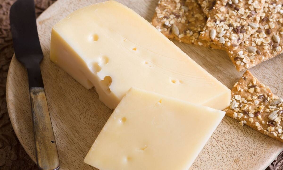 Το τυρί που ωφελεί τα οστά και την καρδιομεταβολική υγεία