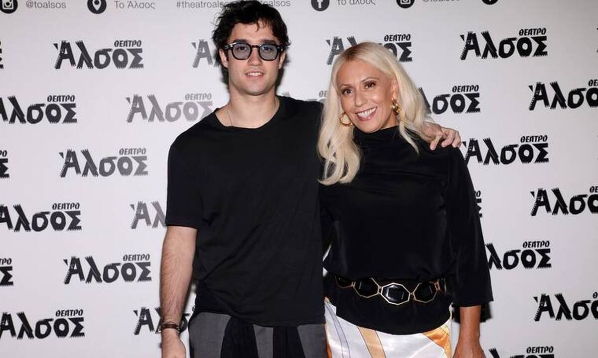 Μαρία Μπακοδήμου: Η βραδινή έξοδος με τον κούκλο γιο της και η αποκάλυψη για την εκπομπή της