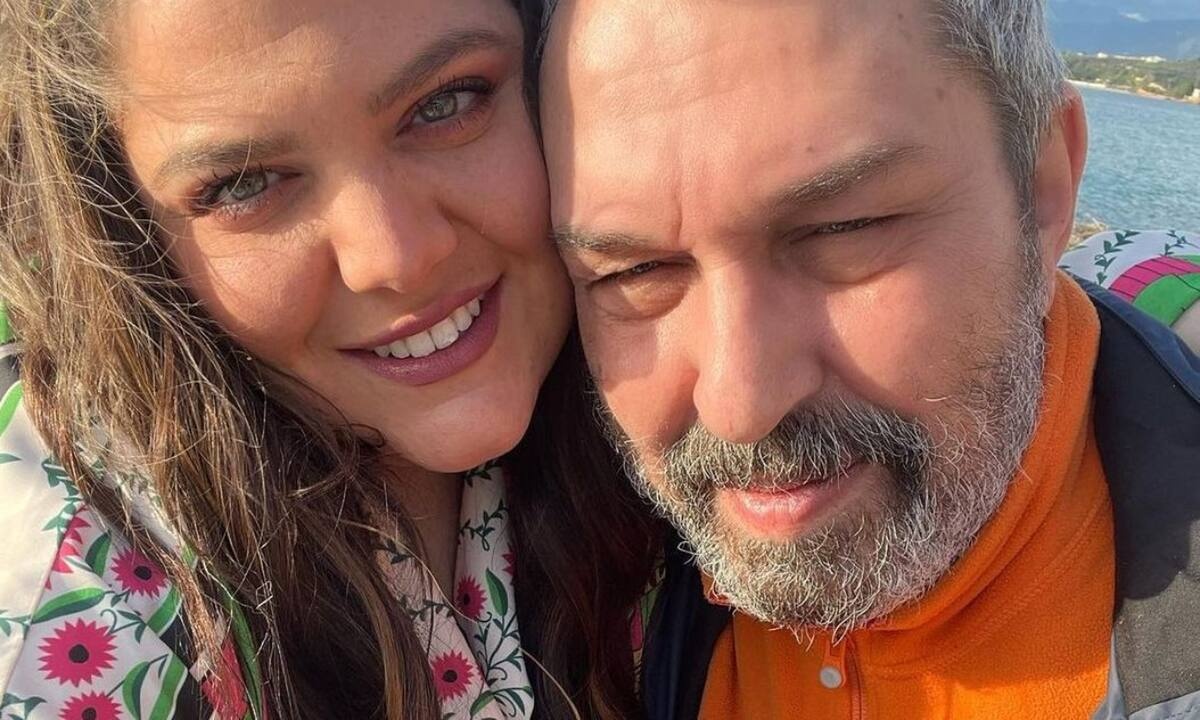 Η Δανάη Μπάρκα έχει «δεύτερο μπαμπά» -Η σχέση τους φαίνεται μέσα από τις κοινές τους πόζες