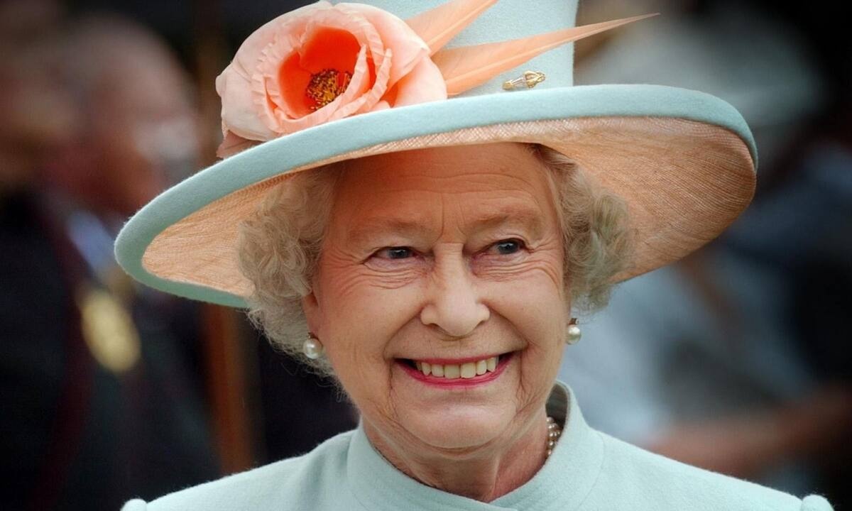 Η Βασίλισσα Ελισάβετ είχε αυτό το βερνίκι νυχιών για 33 ολόκληρα χρόνια