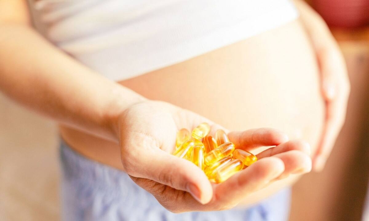 Από ποια παιδική ίωση προστατεύει η λήψη βιταμίνης D & ιχθυελαίων στην εγκυμοσύνη