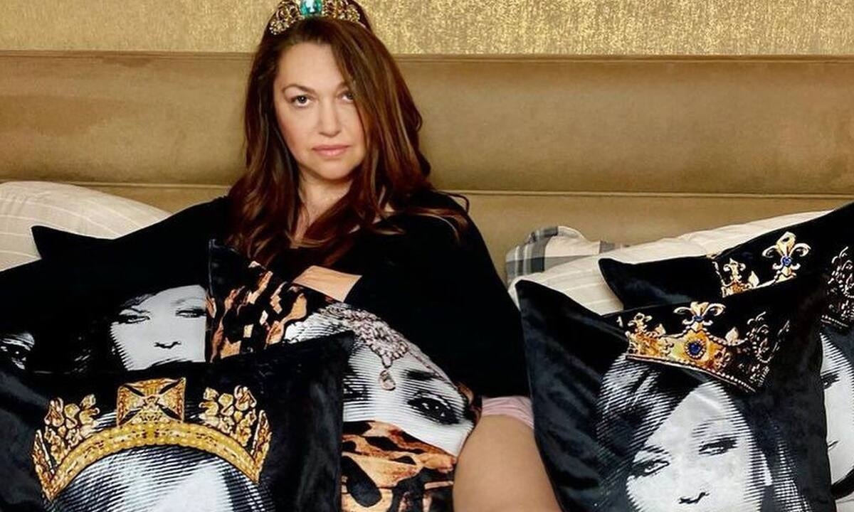 Η #Queen του Twitter: Όταν η Καιτούλα που αγαπούσες (και αγαπάς πάντα) δεν τα είπε απλώς με ένα φιλί