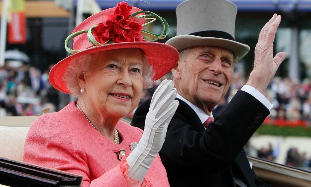 Τα «σκοτεινά» μυστικά της βασιλικής οικογένειας στοιχειώνουν τα μέλη της και μετά τον θάνατό τους