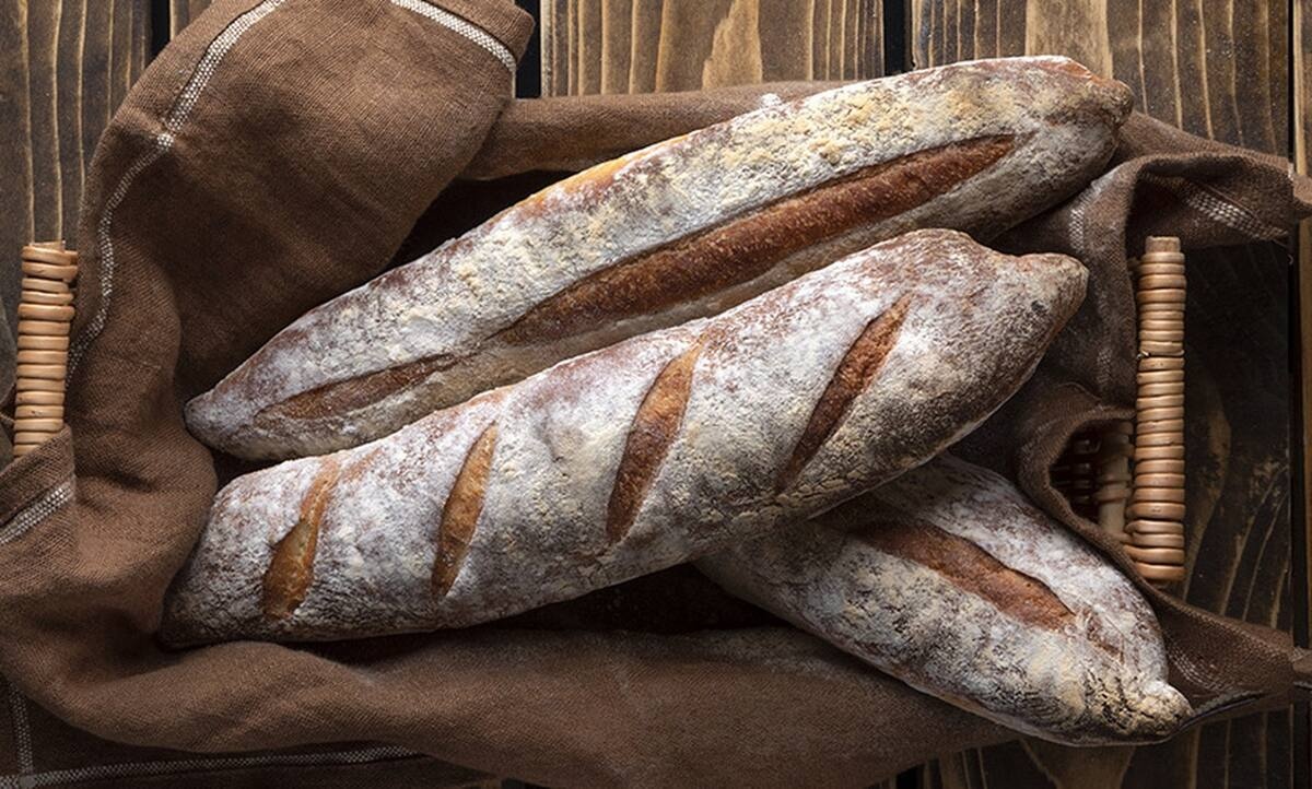 Φτιάξε γαλλική μπαγκέτα όπως ο Άκης Πετρετζίκης!