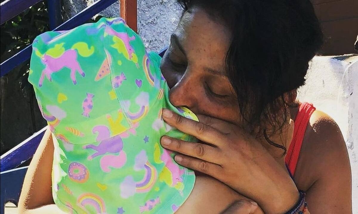 Βασιλική Ανδρίτσου: Με την κόρη της στην Εθνική Βιβλιοθήκη