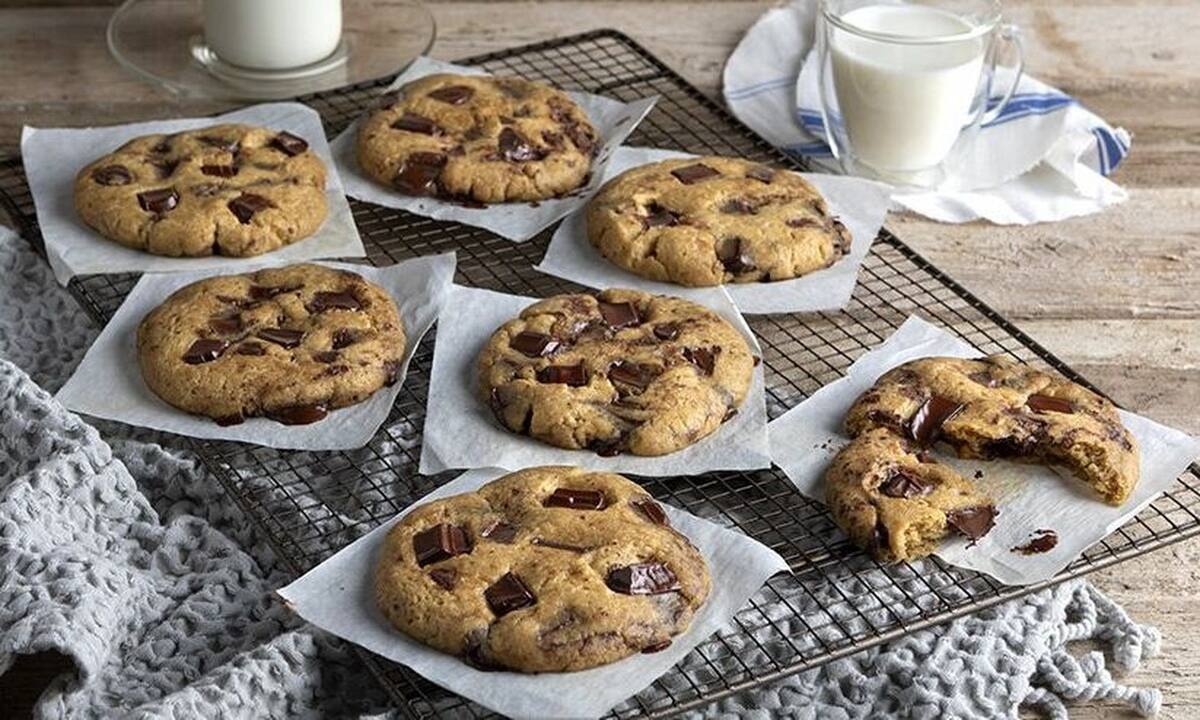 Γρήγορα soft cookies από τον Άκη Πετρετζίκη
