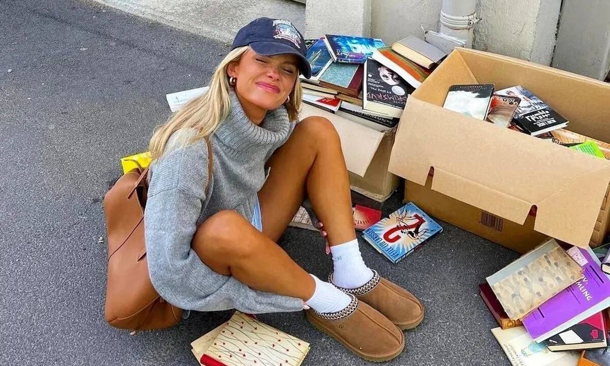 Η απόλυτη playlist για να σου κρατά παρέα όσο κάνεις τις δουλειές στο σπίτι