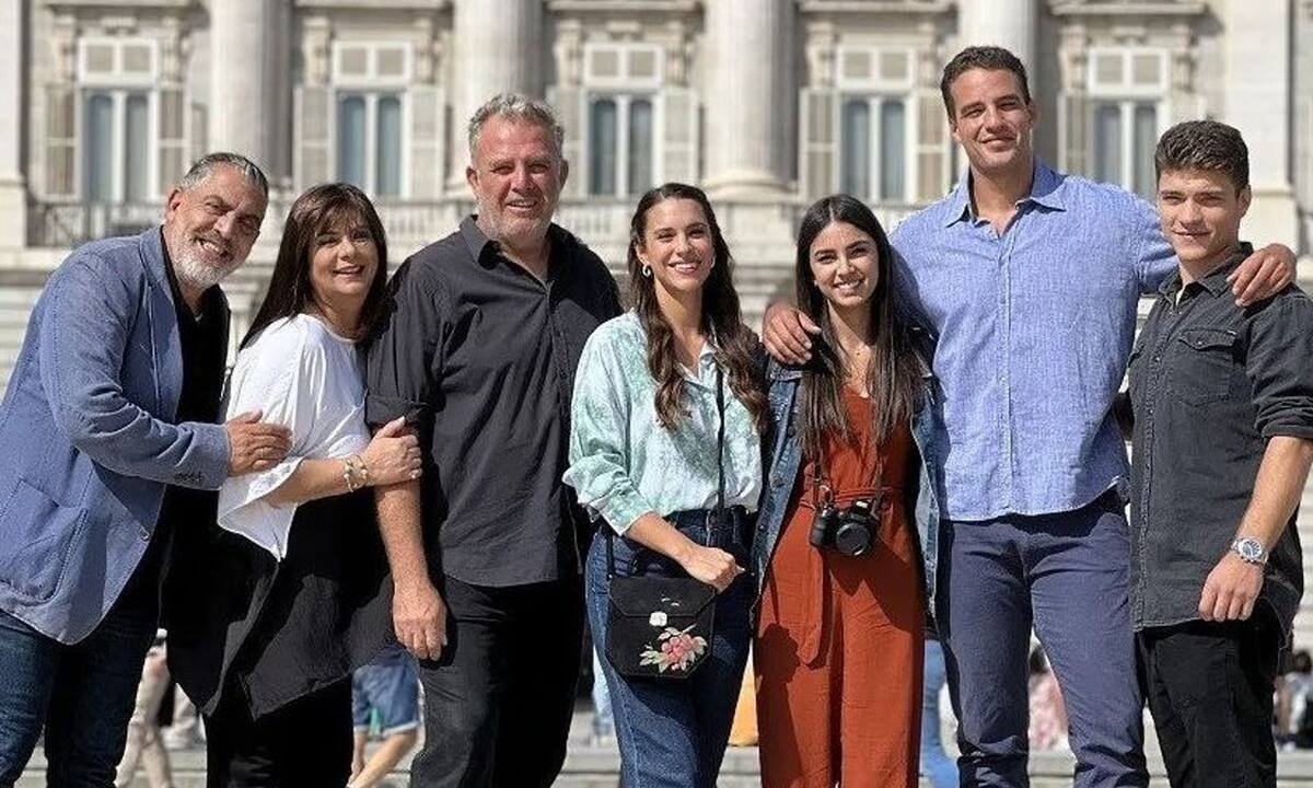 Το λάθος στη σκηνή στη Γη της ελιάς έφερε το ξέσπασμα του Twitter (photos)