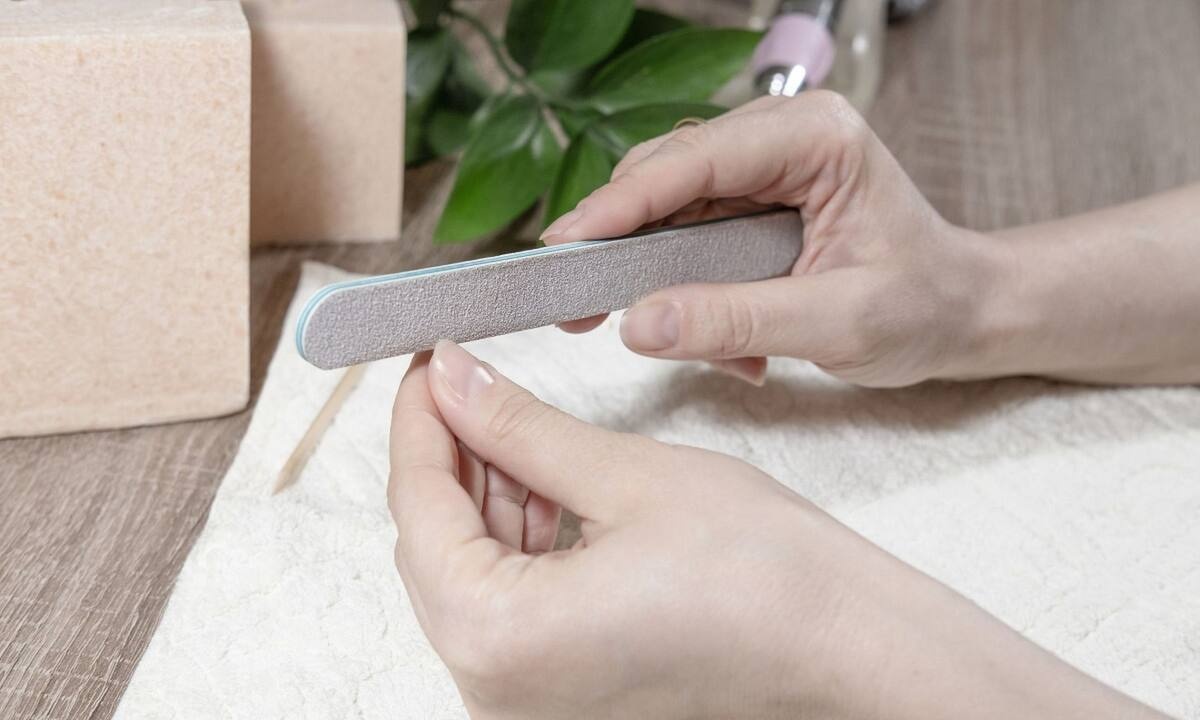 Αδύναμα νύχια: Οι αιτίες και ο τρόπος να τα δυναμώσετε