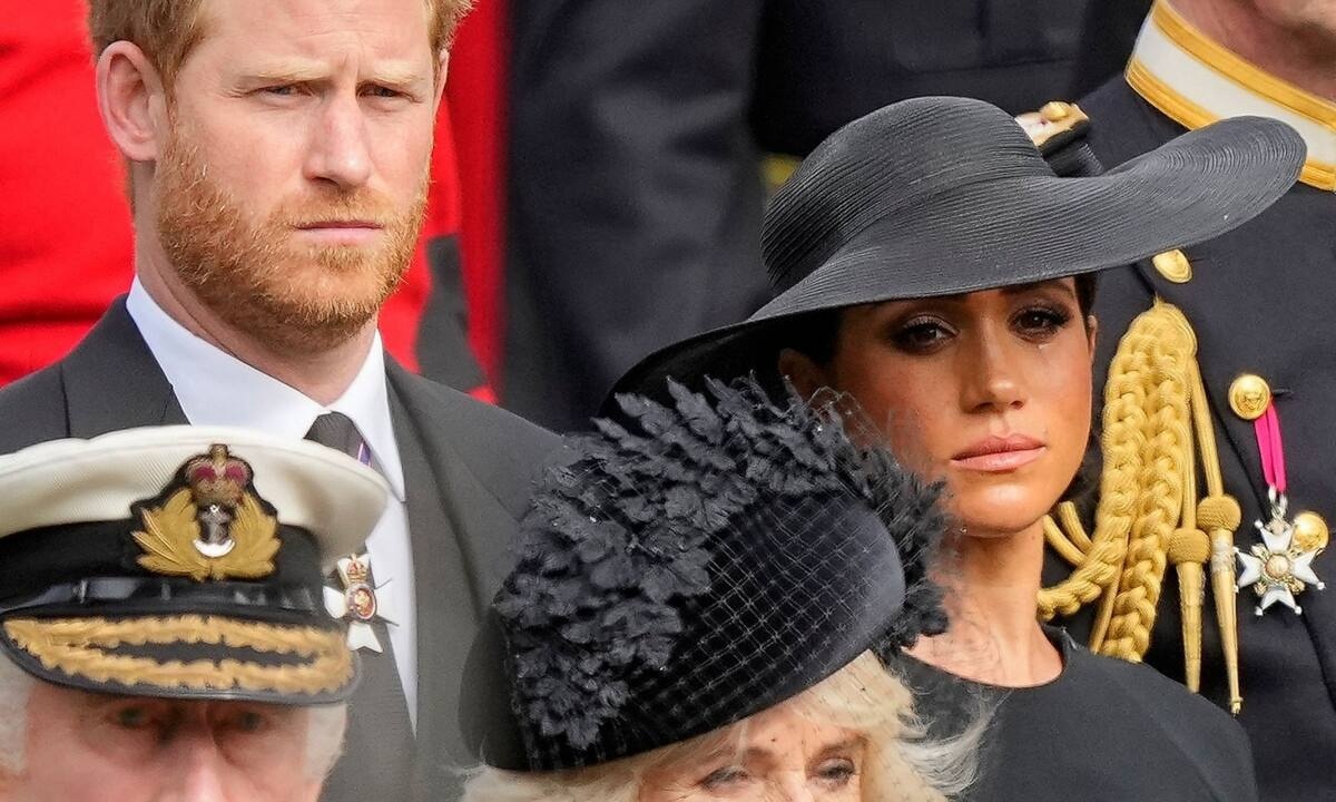 Νυχτερινή έξοδος για τον πρίγκιπα Harry και τη Meghan Markle έναν μήνα μετά τον θάνατο της Ελισάβετ