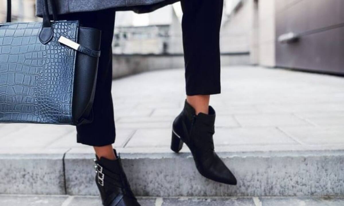 Τα σκελετικά προβλήματα που δημιουργεί μια βαριά τσάντα