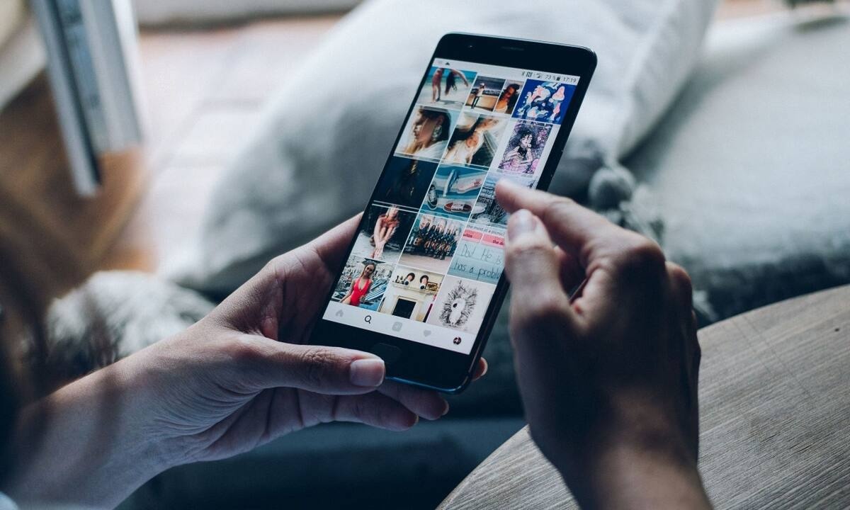 Όταν οι έφηβοι δημιουργούν «priv» Instagram λογαριασμούς