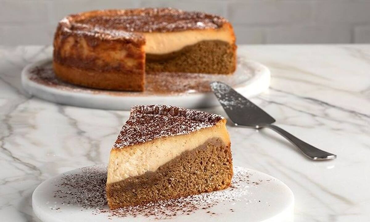 Κέικ τιραμισού από τον Άκη Πετρετζίκη