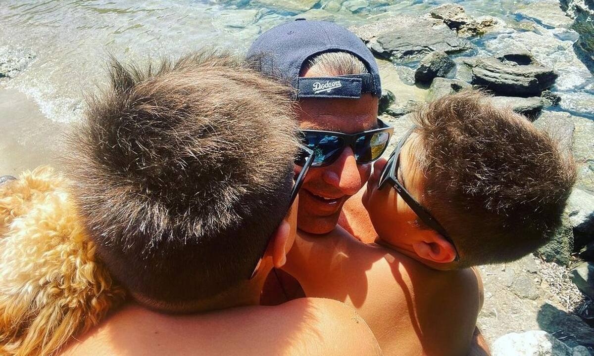 Γιώργος Λιάγκας: Οι βουτιές με τον γιο του και η βόλτα με go karts