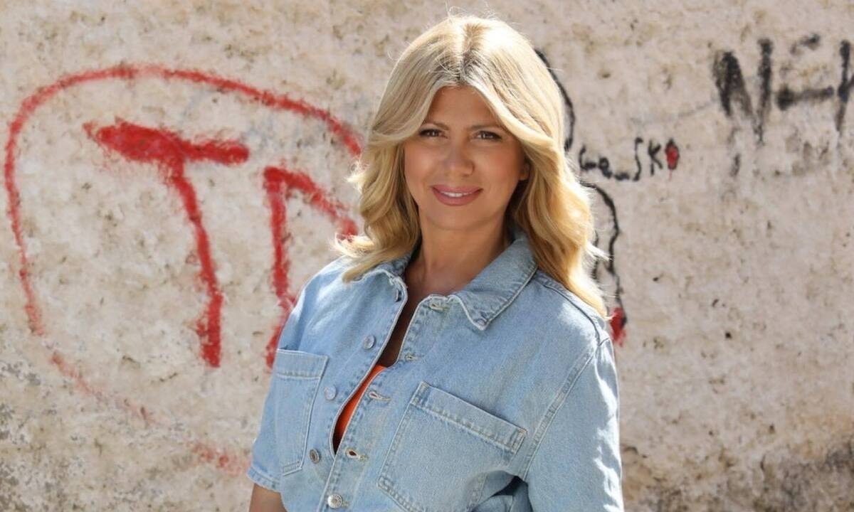 Ζήνα Κουτσελίνη: Η τούρτα υπερπαραγωγή της κόρης της και η σπάνια εμφάνιση με τον σύζυγό της