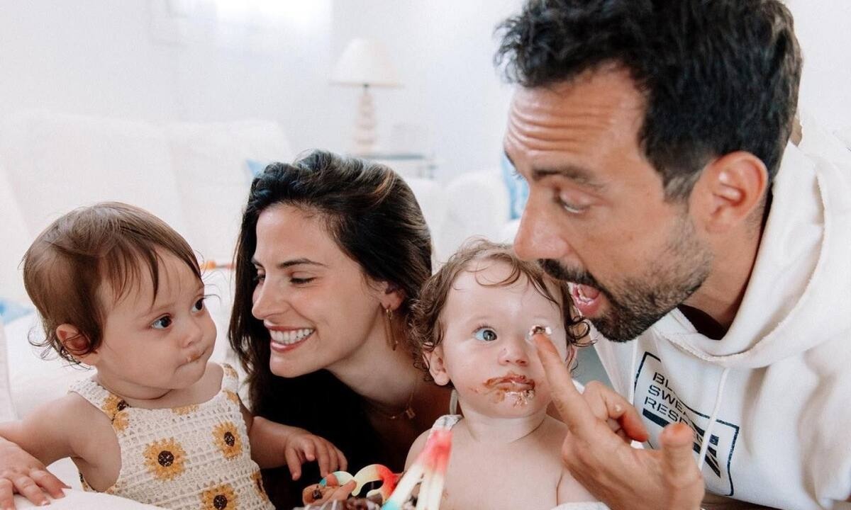 Οι κόρες της Χριστίνας Μπόμπα την αντιγράφουν με επικό τρόπο