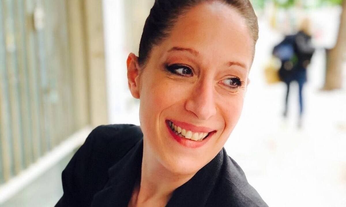 Κόρα Καρβούνη: «Έχω βιώσει κακοποιητική συμπεριφορά αλλά είχα το θάρρος να μιλήσω» (Video)