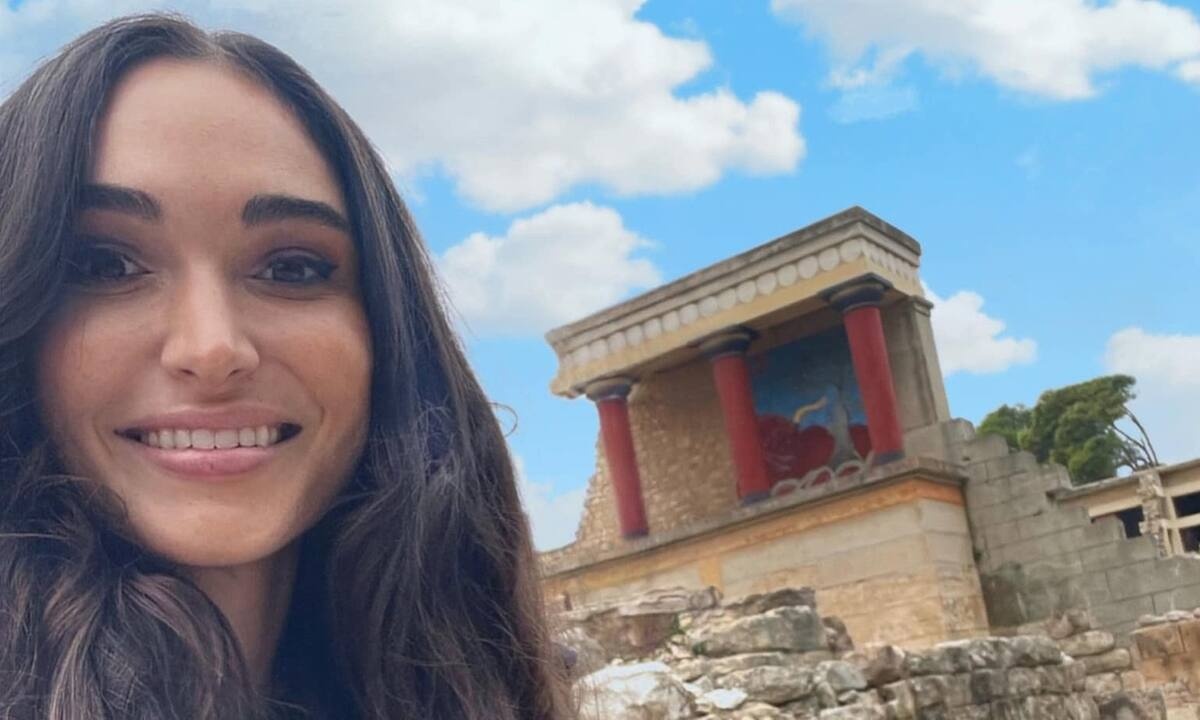 Το μοντέλο που έγινε Viral στην Ελλάδα «ξαναχτυπά» - Η τρολ ανάρτηση