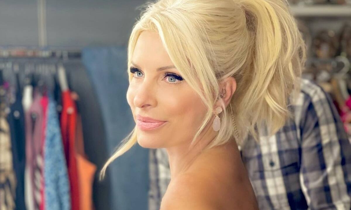 Στα 53 της, η Ελένη Μενεγάκη δεν είναι όπως παλιά - Η τολμηρή αλλαγή