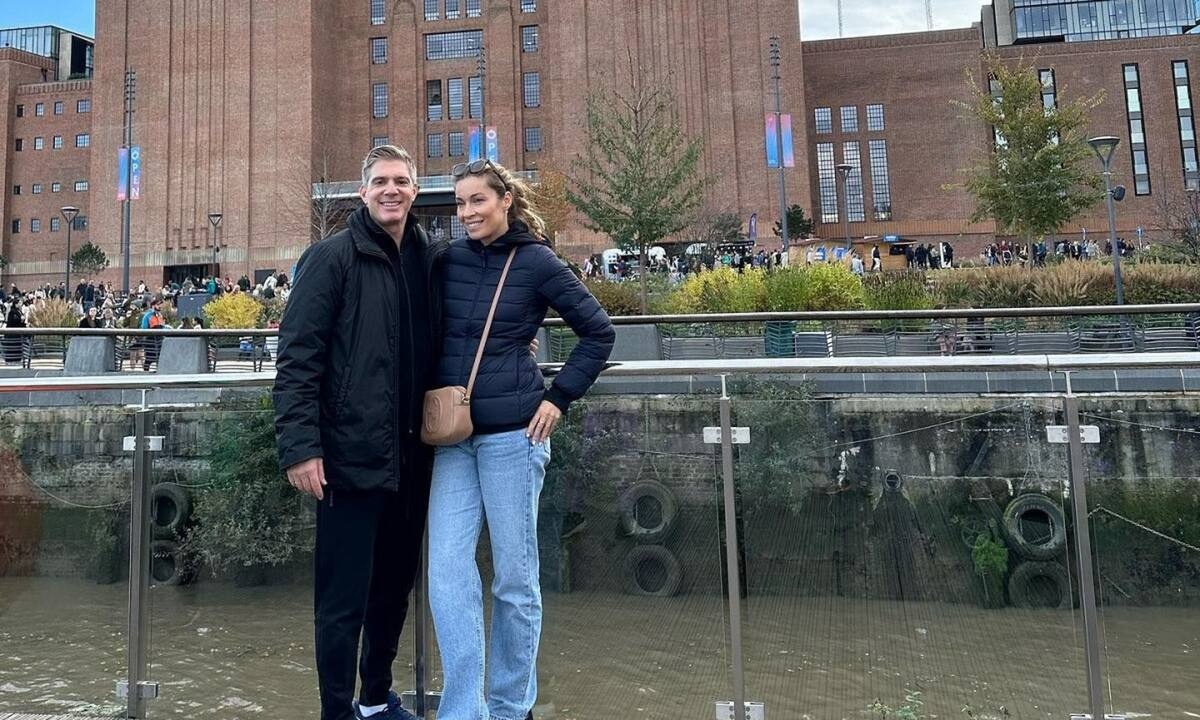 Χρουσαλά & Πατίτσας ζουν στο Λονδίνο δεύτερο μήνα του μέλιτος