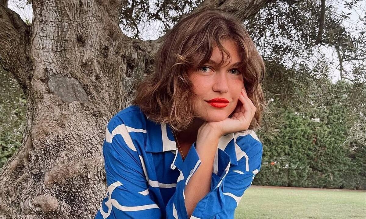 Κλέλια Ανδριολάτου: Οι μεγάλοι έρωτες της νέας μούσας του Παπακαλιάτη