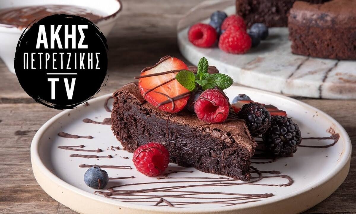 Λαχταριστά brownies χωρίς αλεύρι από τον Άκη Πετρετζίκη