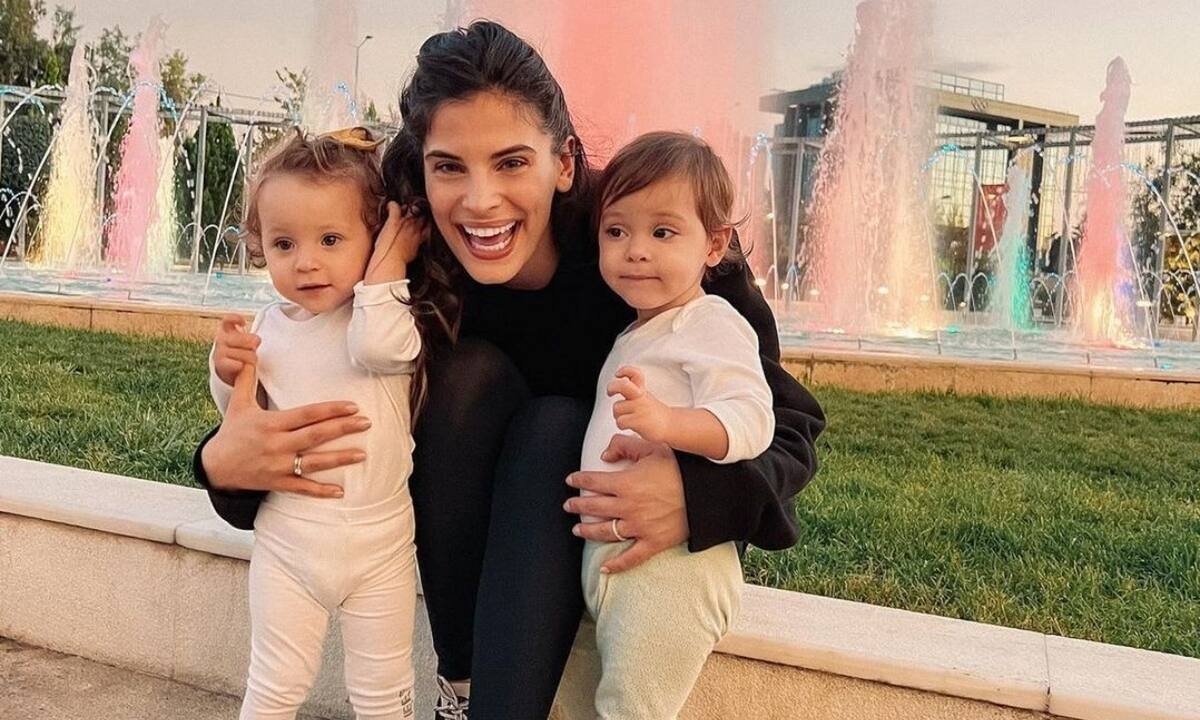 Χριστίνα Μπόμπα: Το σαλόνι της έχει μετατραπεί σε playroom