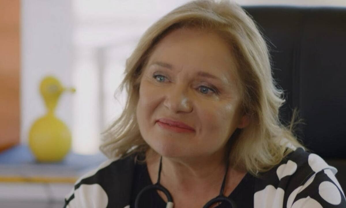 Μαίρη, Μαίρη, Μαίρη: Η Μαρία Καβογιάννη έκανε guest κι έγινε trend ως Εραττώ Μπαλωμένου