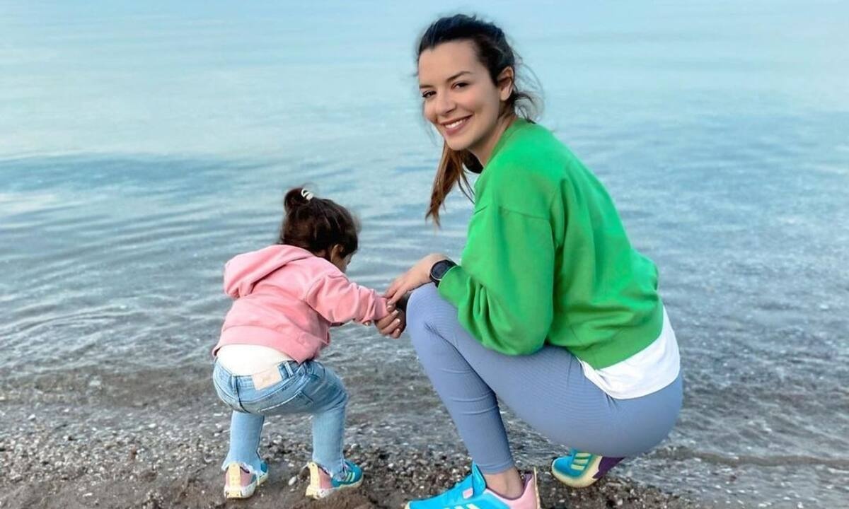 Νικολέττα Ράλλη: Έβαλε σκηνή στο σαλόνι για χάρη της κόρης της