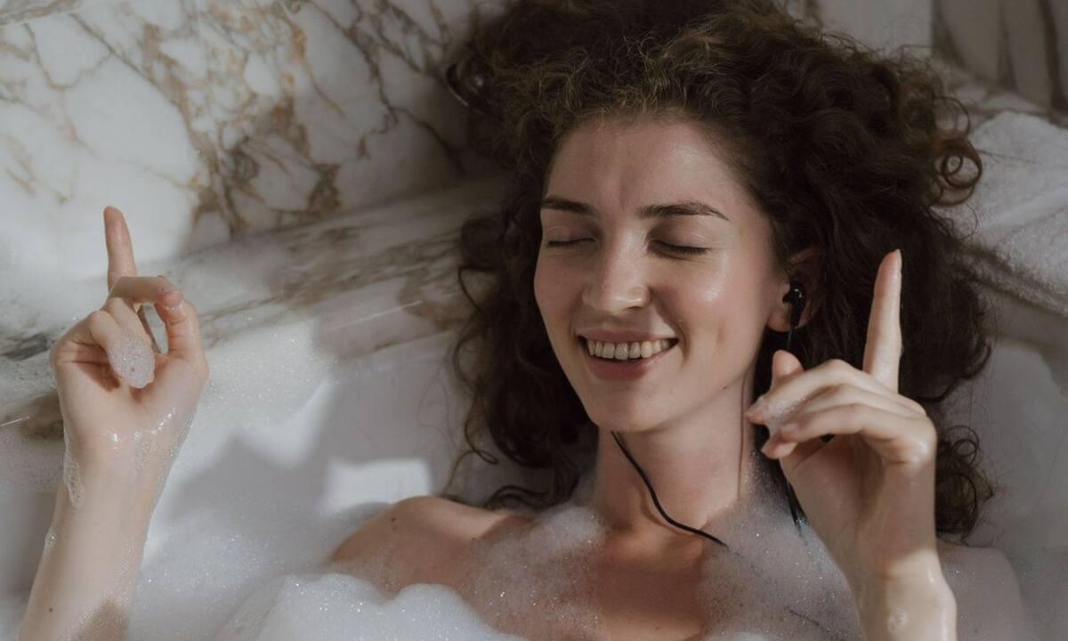 Τα 3 διασημότερα τραγούδια των 90s αν είσαι σε vintage mood