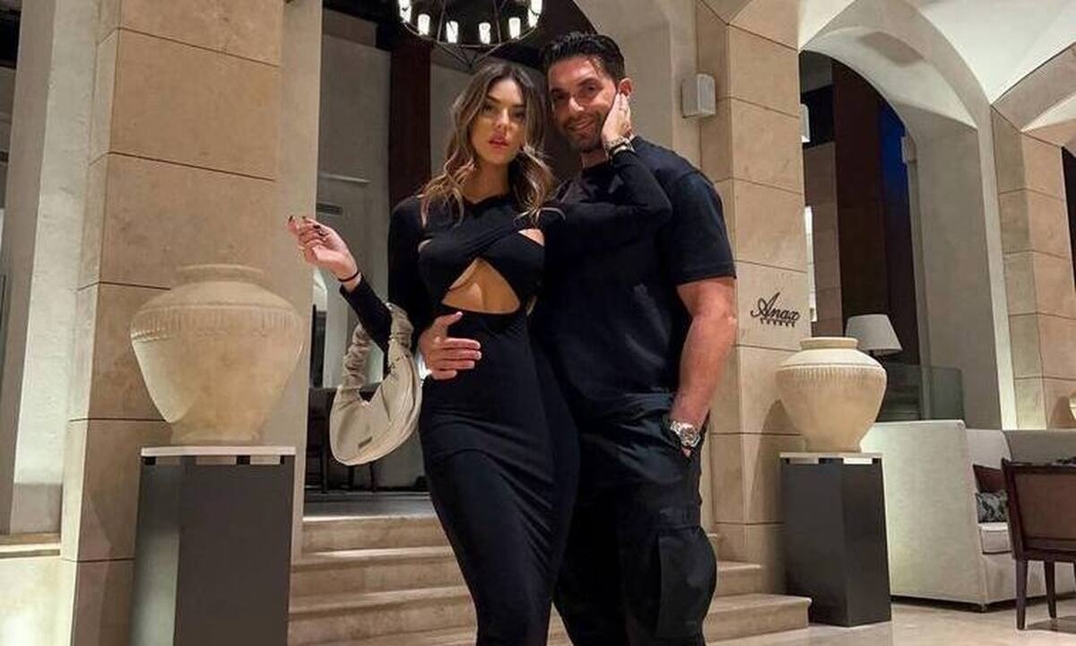 Βρισηίδα Ανδριώτου: Σε 90s mood τραγουδά για τα μάτια του Σπύρου Μαρτίκα!