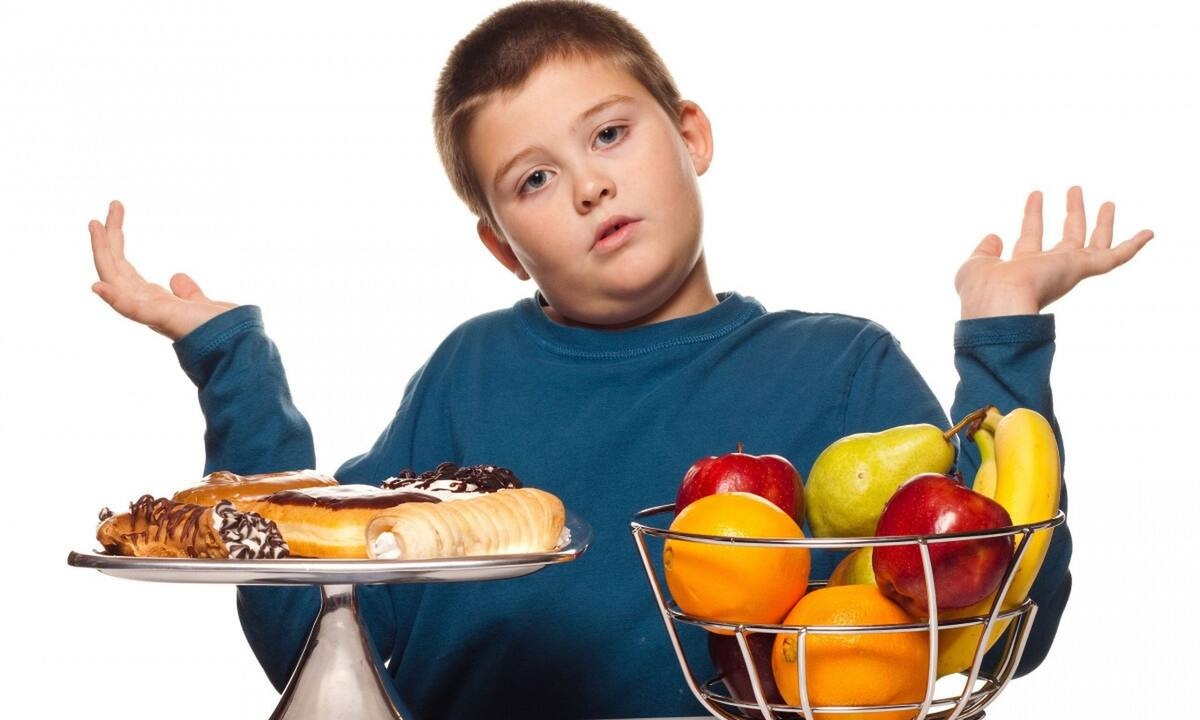 Οι λέξεις που «πληγώνουν» όταν μιλάμε στα παιδιά για το βάρος τους