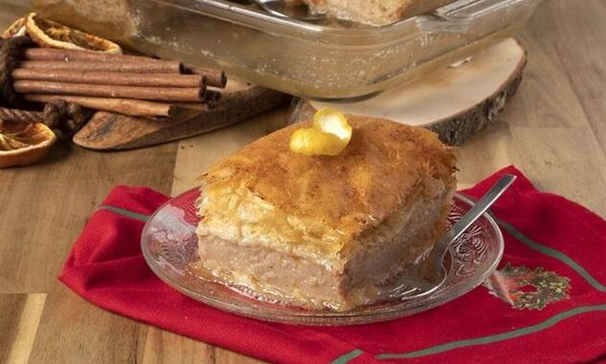 Χριστουγεννιάτικο γαλακτομπούρεκο από τον Άκη Πετρετζίκη