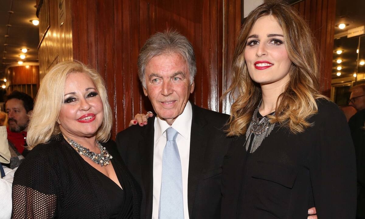 Μπέσσυ Αργυράκη: Την κόρη της Εβελίνα τη γνωρίζουμε! Τον γιο της, Άγγελο, τον έχετε δει;