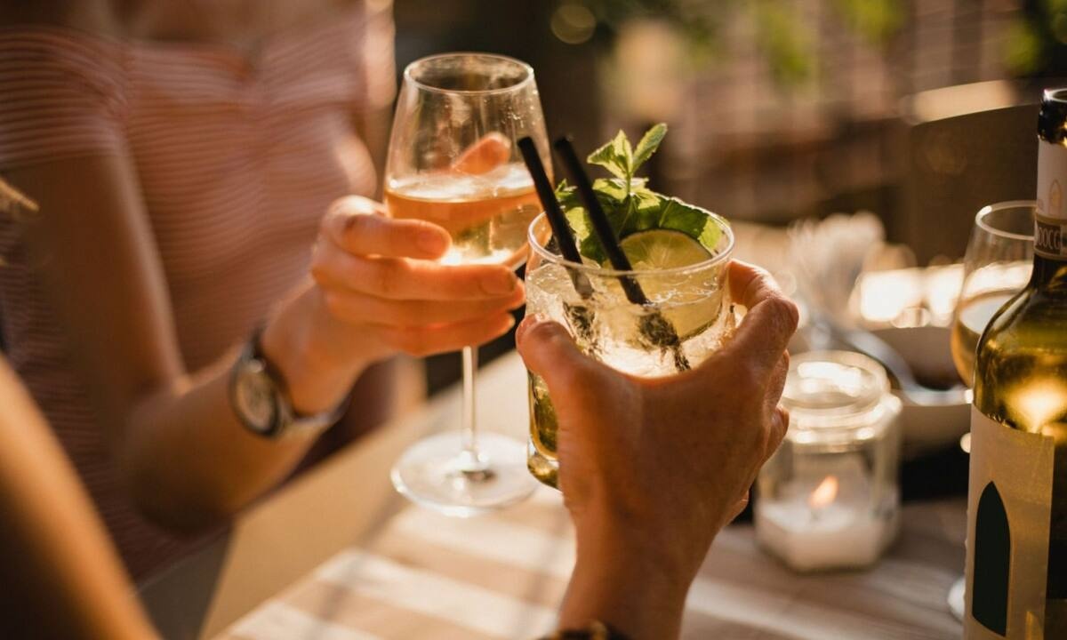 Αλκοόλ: Οι επιπτώσεις στις αιμορροΐδες