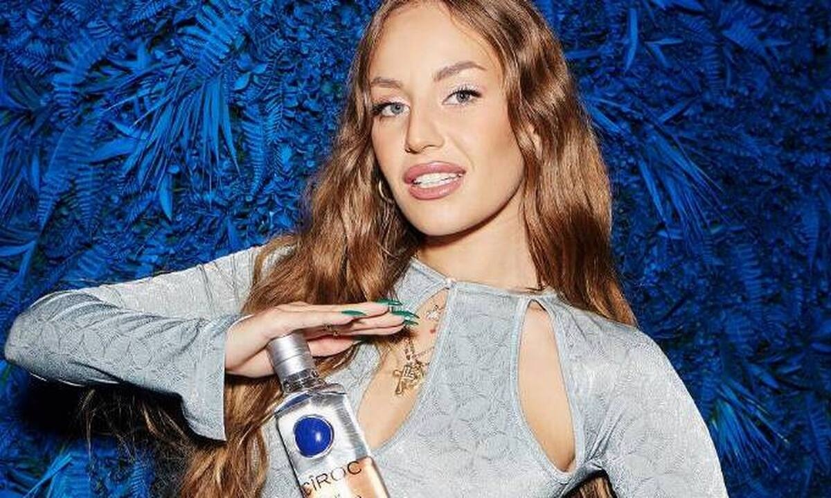 Τα glamorous outfit που θα φορέσεις στις πιο celebrational βραδιές με την παρέα!