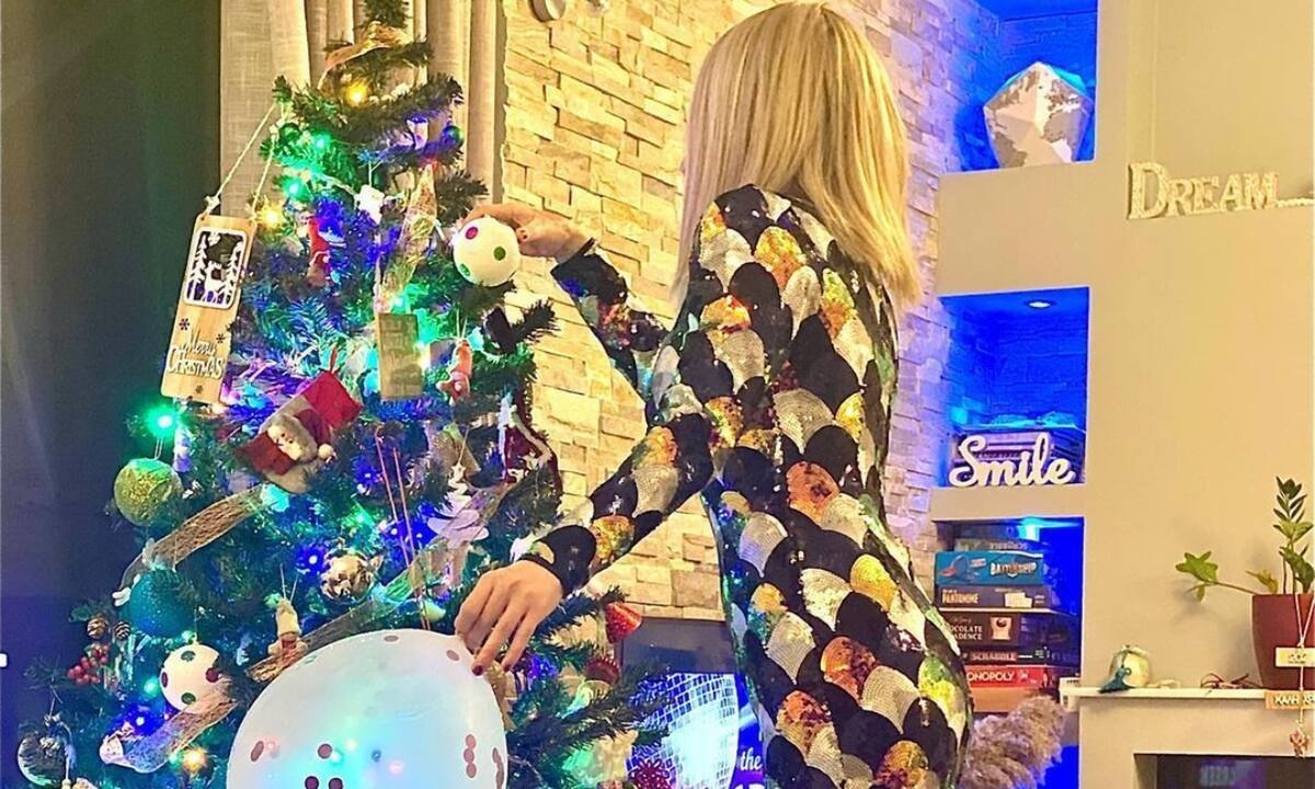 Η Παλιοσπύρου άνοιξε το σπίτι της: Αυτοί είναι οι άνθρωποί της