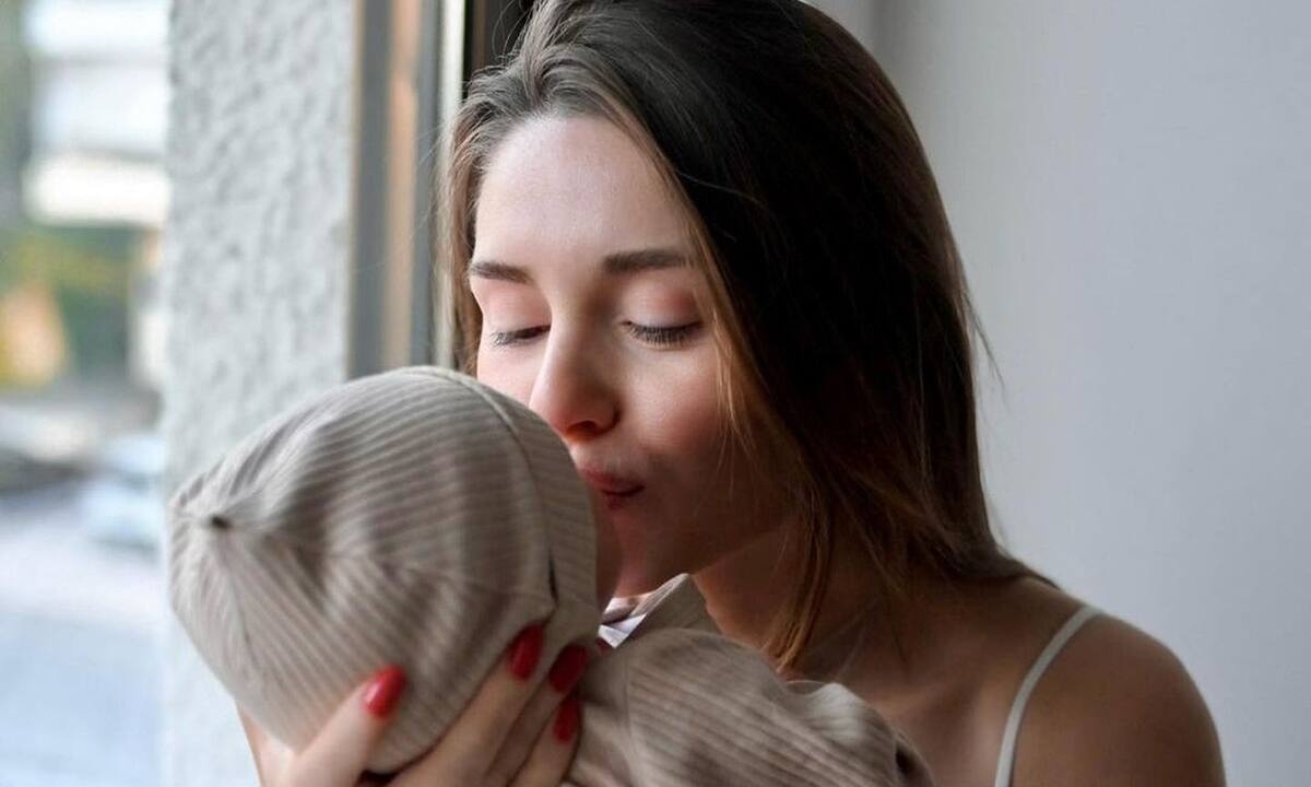 Ιωάννα Σιαμπάνη: Στο νοσοκομείο ο νεογέννητος γιος της με κορονοϊό- Η ανάρτησή της!